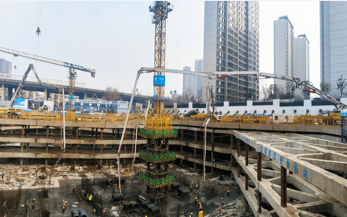 集結(jié)！徐工大米數(shù)泵車齊力共筑通信研發(fā)基地