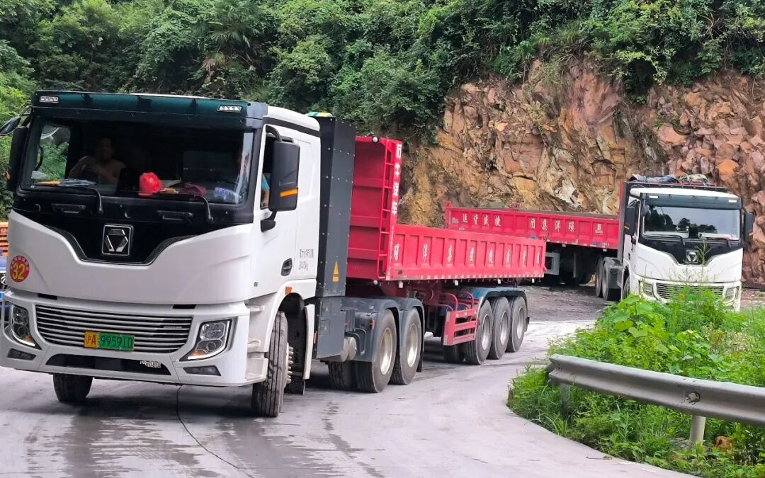 短倒利器！徐工400度6&times;4標載版牽引車為何備受客戶青睞？